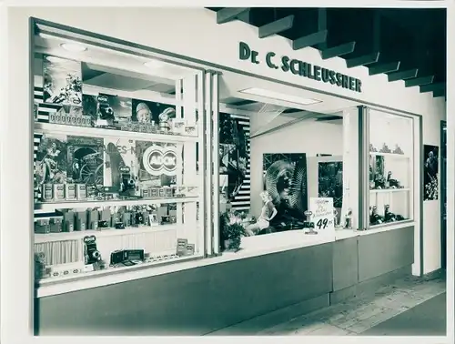 Foto Messestand, Dr. C. Schleussner, Fotoapparate, Oktober 1954