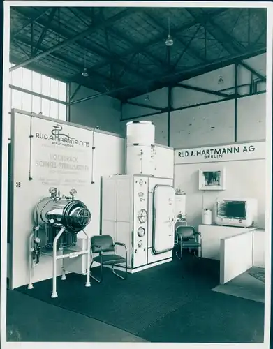 Foto Messestand, Rud. A. Hartmann AG Berlin, 14. Oktober 1950