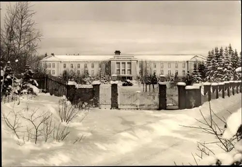 Ak Antonshöhe Antonsthal Breitenbrunn im Erzgebirge, Kneipp-Sanatorium, Winteransicht
