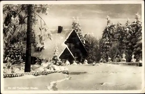 Ak Oberhof im Thüringer Wald, Hütte an der Tambacher Straße, Winter