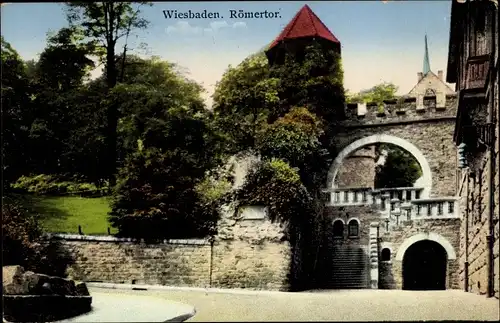 Ak Wiesbaden in Hessen, Römertor