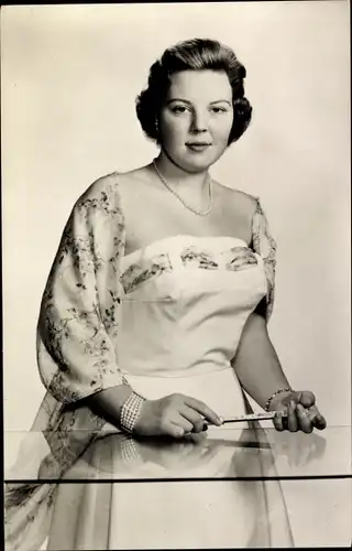 Ak Prinzessin Beatrix der Niederlande, Portrait 1958
