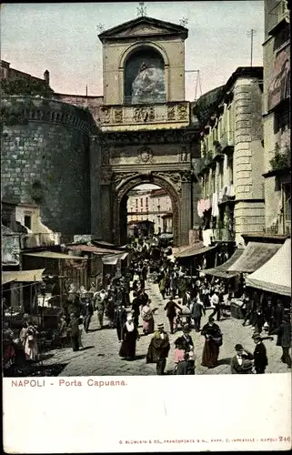 Ak Napoli Neapel Campania, Porta Capuana, Stadttor, Passanten