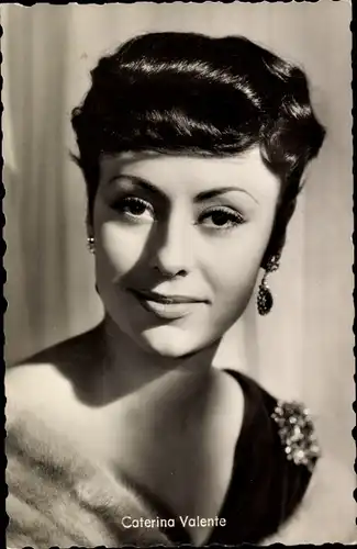 Ak Schauspielerin und Sängerin Caterina Valente, Portrait
