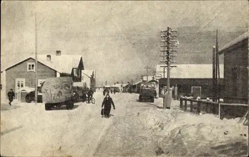 Ak Sodankylä Lappland Finnland, Straßenpartie, Winter, Esso Tankstelle