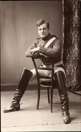 Ak Schauspieler Bruno Kiven, Portrait in Uniform, Autogramm