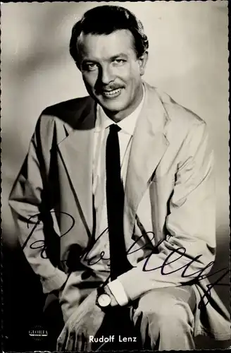 Ak Schauspieler Rudolf Lenz, Portrait im Anzug, Heimatlos, Autogramm