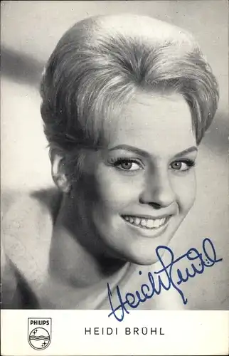 Ak Schauspielerin und Sängerin Heidi Brühl, Portrait, Autogramm