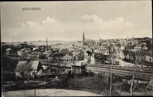 Ak Münchberg in Oberfranken Bayern, Gesamtansicht, Gleise