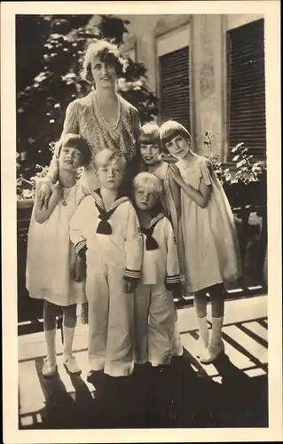 Foto Ak Margarete von Sachsen, Ehefrau von Friedrich von Hohenzollern Sigmaringen, Kinder, Portrait