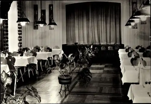 Ak Bermsgrün Schwarzenberg im Erzgebirge, Arbeiterheim, Saal