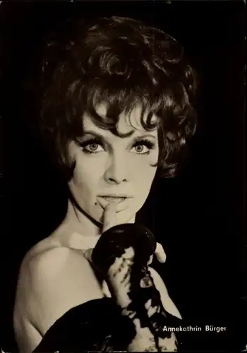 Ak Schauspielerin Annekathrin Bürger, Portrait, Mörder auf Urlaub, DEFA
