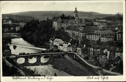 Ak Weilburg an der Lahn, Blick auf das Schloss und den Ort, Brücke