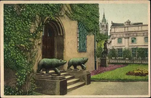 Künstler Ak Dessau in Sachsen Anhalt, Im Schloßhof