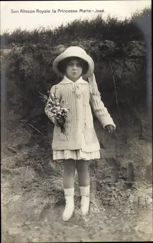 Ak Prinzessin Marie Jose von Belgien, Portrait am Strand