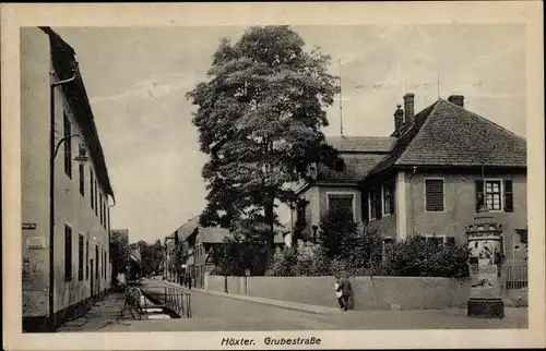 Ak Höxter an der Weser, Grubestraße, Litfaßsäule