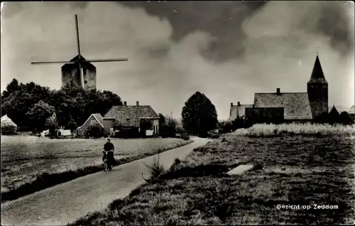 Ak Zeddam Gelderland Niederlande, Gezicht, Molen, Ortsansicht mit Windmühle und Kirche