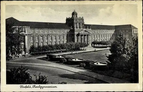 Ak Krefeld am Niederrhein, Realgymnasium, Vorderansicht