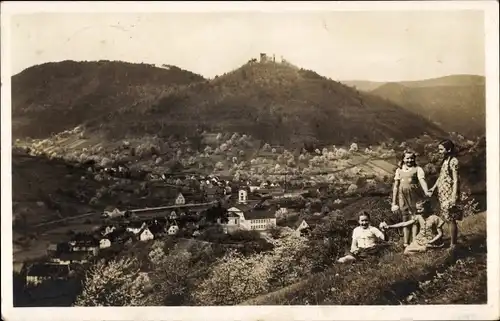 Ak Ramberg in der Pfalz, Blick vom Berg, Kinder, Ruine Ramburg, Meisterlei und Neu-Scharfeneck