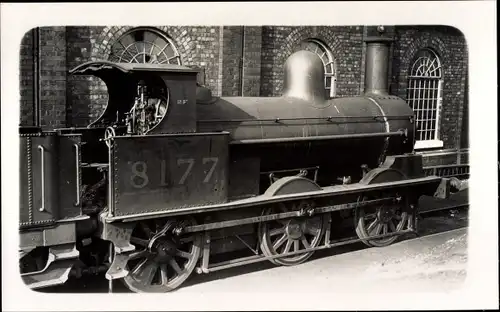 Foto Ak Britische Eisenbahn, Dampflok Nr. 8177