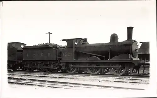 Foto Ak Britische Eisenbahn, Dampflok 7525, LNER