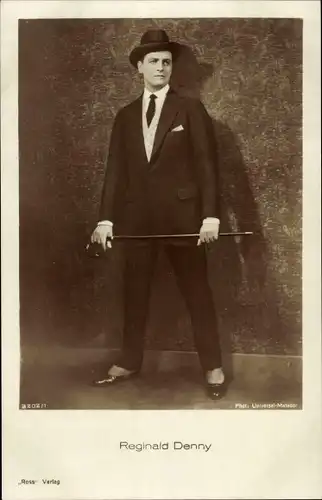 Ak Schauspieler Reginald Denny, Standportrait