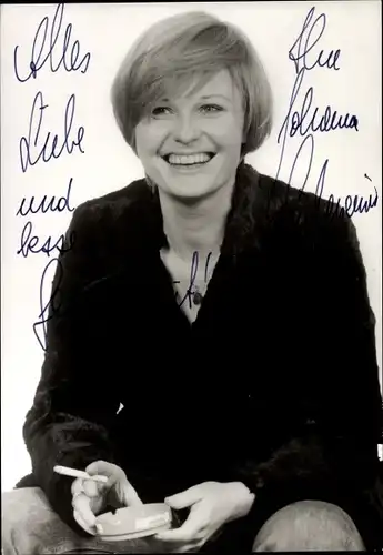 Ak Schauspielerin Johanna Liebeneiner, Portrait, Zigarette Autogramm