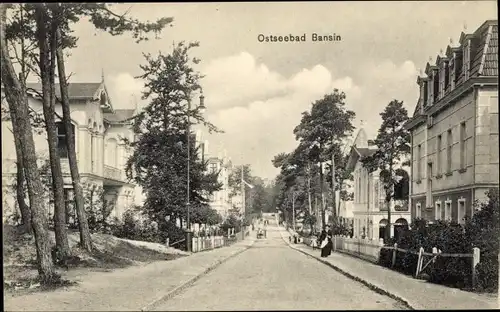 Ak Ostseebad Bansin Heringsdorf auf Usedom, Straßenpartie