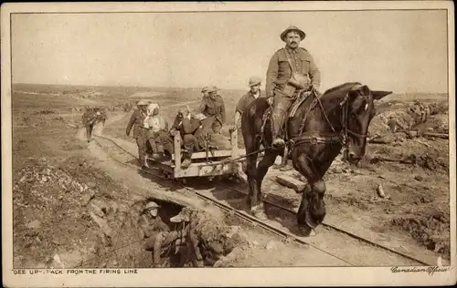Ak Gee up, Back from the firing line, Kanadische Soldaten, Feldbahn, Zugpferd