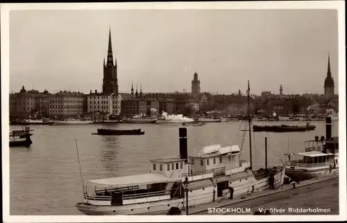 Ak Stockholm Schweden, Vy öfver Riddarholmen, Flusspartie, Kirche, Dampfer