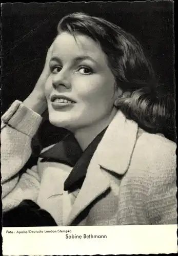 Ak Schauspielerin Sabine Bethmann, Portrait