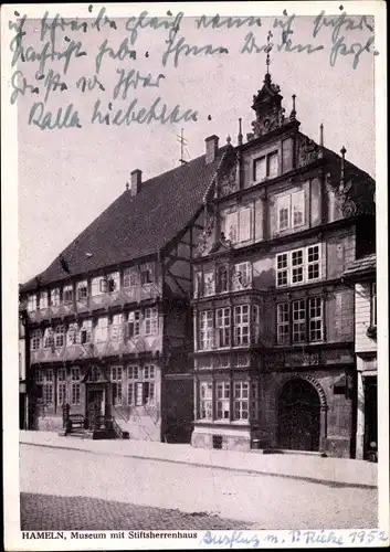 Ak Hameln an der Weser Niedersachsen, Museum mit Stiftsherrenhaus