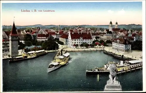 Ak Lindau am Bodensee Schwaben, Blick vom Leuchtturm, Denkmal, Schiffe