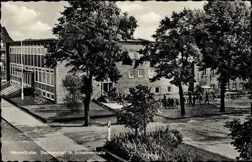 Ak Neumünster in Holstein, Badeanstalt mit Schwimmhalle