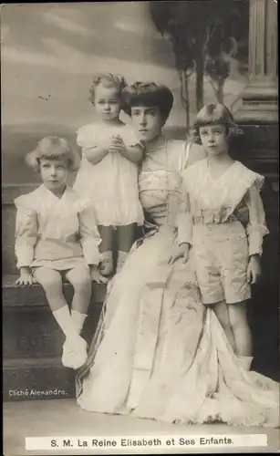 Ak Elisabeth Gabriele in Bayern, Königin von Belgien, Portrait mit Kindern