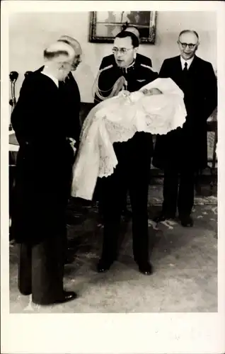 Ak Prinz Bernhard der Niederlande, Taufe Prinzessin Marijke, Beel, van Blokland, Soestdijk 1947
