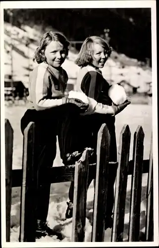 Ak Prinzessinnen Beatrix und Irene der Niederlande, Winterurlaub St. Anton 1949