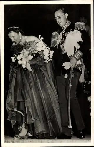 Ak Königin Juliana der Niederlande, Prinz Bernhard, opera Paris 1950
