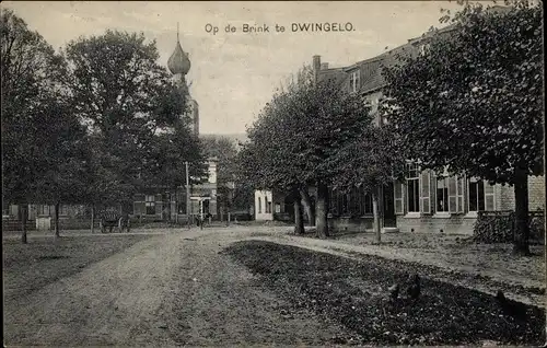 Ak Dwingeloo Drenthe Niederlande, Op de Brink, Straßenpartie