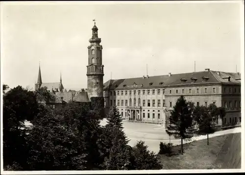 Ak Weimar in Thüringen, Residenzschloss, Blick vom Park aus