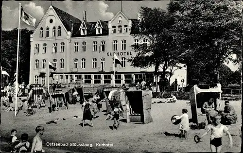 Ak Glücksburg an der Ostsee, Kurhotel, Strandmotiv