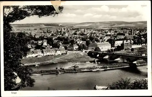 Ak Trier an der Mosel, Ortsansicht, Brücke, an der romantischen, lieblichen Mosel