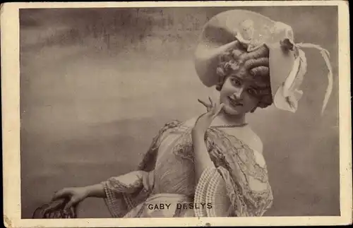 Ak Schauspielerin Gaby Deslys, Portrait mit Hut