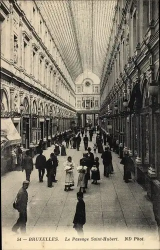 Ak Brüssel, Le Passage Saint Hubert, Innenansicht der Halle