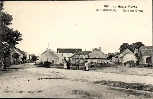 Ak Richebourg Yvelines, Place des Ormes