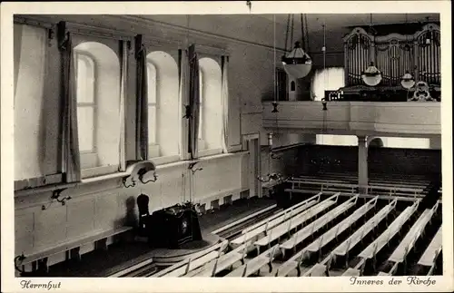 Ak Herrnhut in Sachsen, Orgel und Inneres der Kirche