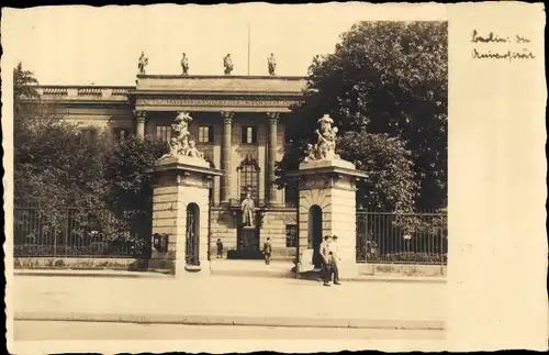 Ak Berlin Mitte, Universität