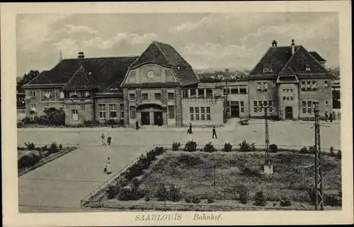Ak Saarlouis im Saarland, Bahnhof