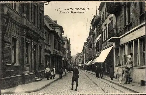 Ak Bad Kreuznach in Rheinland Pfalz, Rue de Mannheim, Straßenszene