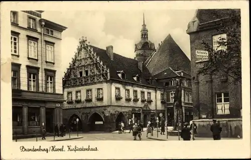 Ak Brandenburg an der Havel, Kurfürstenhaus, Statue, Wohnhäuser